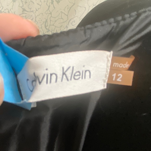 Calvin Klein black sleeveless dress Size12 Worn once zip up back swing skirt - Picture 7 of 11